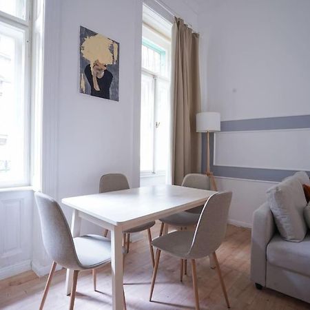 Venus Apartments - Klauzal Ter I Budapest Luaran gambar